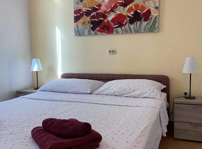 Fresh Dar Orlic Aparthotel Traù