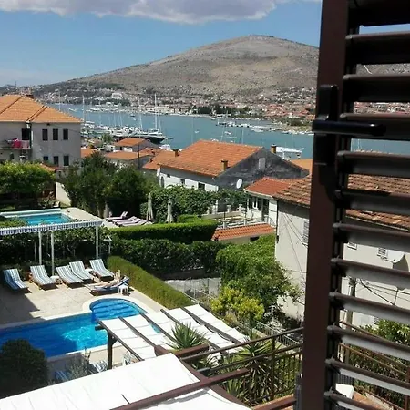 Aparthotel Fresh Dar Orlic 3*